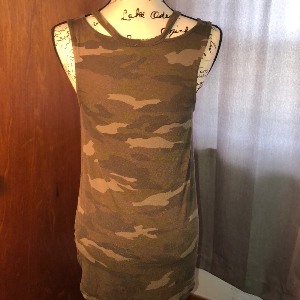 CAMO TANK - Picture 2 of 2